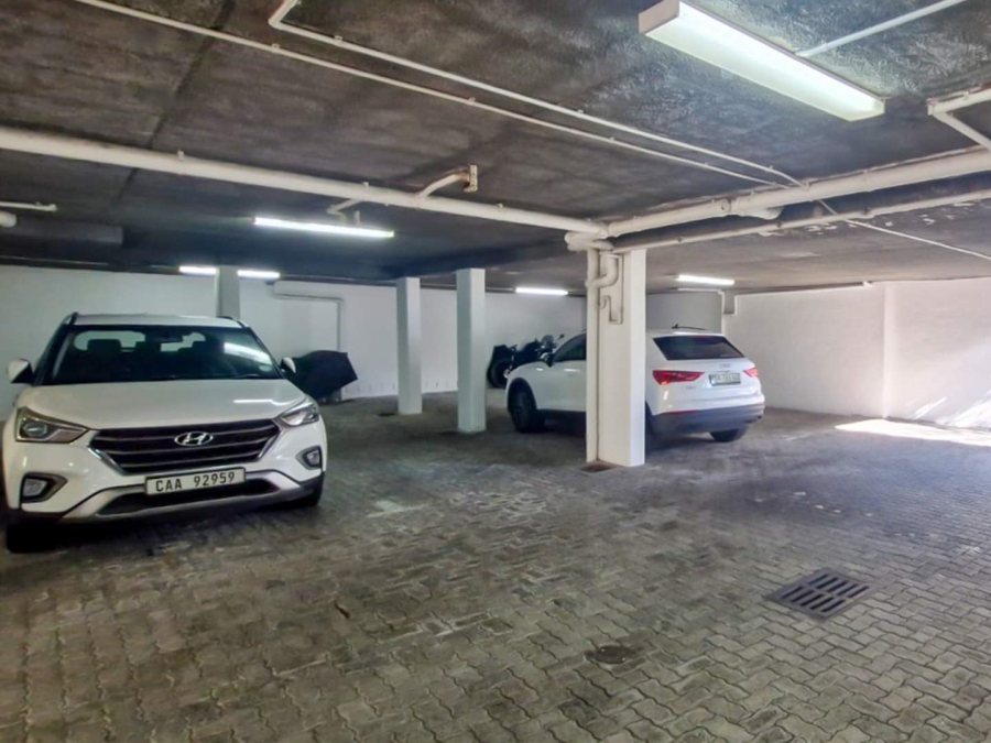3 Bedroom Property for Sale in Sea Point Western Cape
